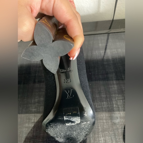 Louis Vuitton women black Silhouette Ankle Boot size 38.5 - Picture 14 of 14